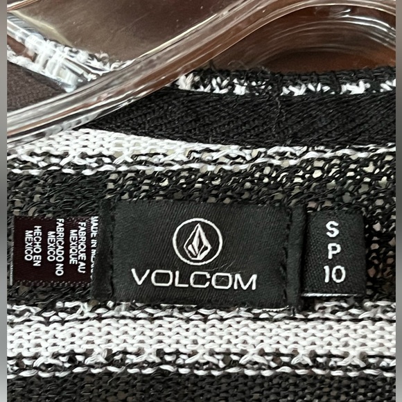 Volcom Wrap Sweater SZ S (Fits 4-10) Black and White Striped.NWOT - Picture 4 of 9